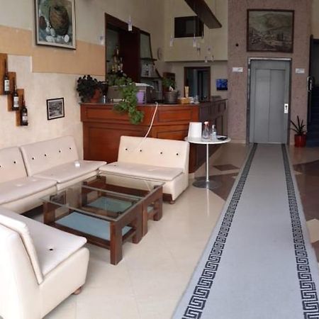 Hotel Permeti Bagian luar foto